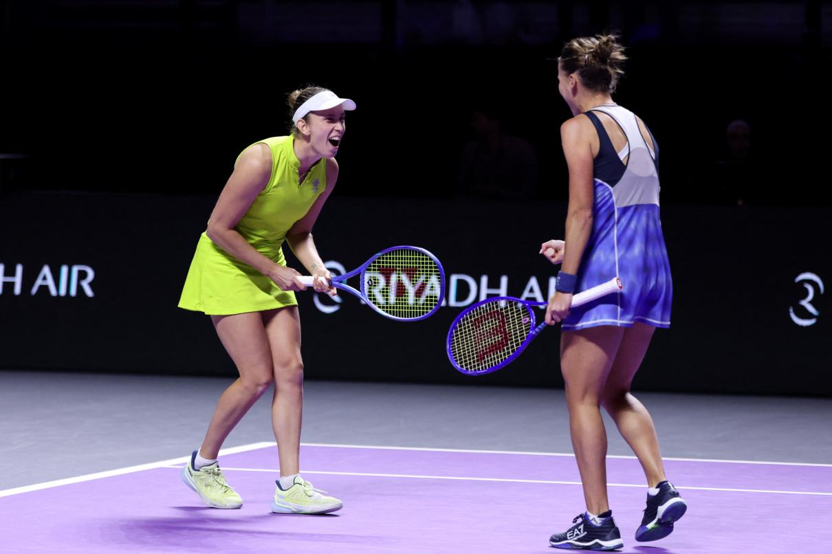 WTA Finals : la paire Kudermetova/Mertens qualifiée pour la finale après son succès contre Siniakova/Townsend