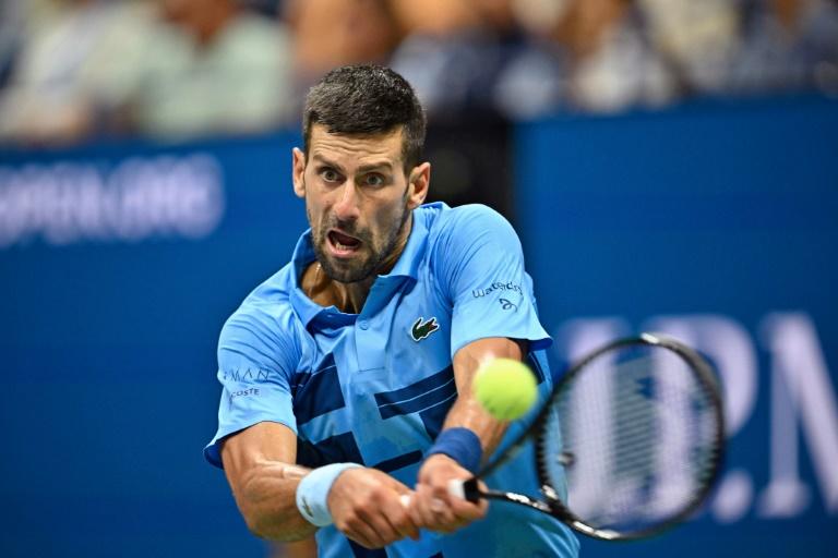 Djokovic poursuit sa montée en puissance à Shanghai
