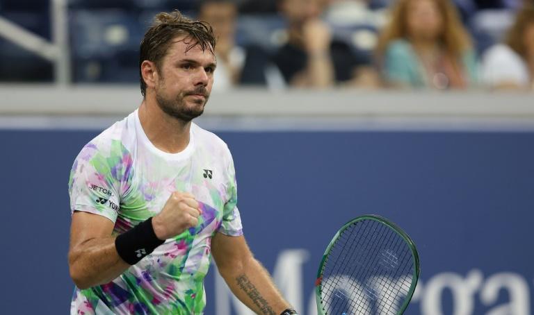 Vidéo – La magie de Wawrinka : un coup entre les jambes à 40 ans