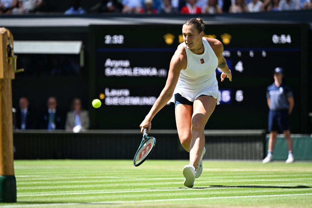 Sabalenka se fait peur contre Siegemund mais rejoint finalement le dernier carré à Wimbledon