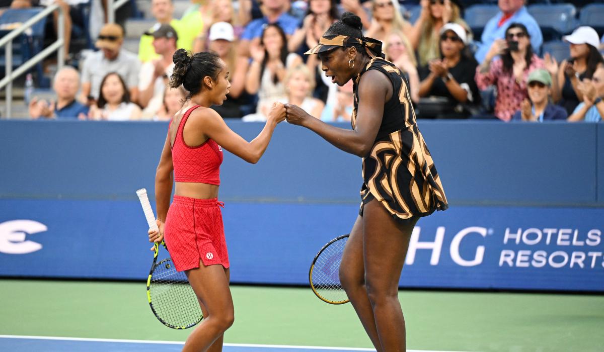 « Si Serena venait, elle nous coacherait sur le court, et nous la forcerions peut-être même à jouer », déclare Venus Williams après sa victoire avec Leylah Fernandez en double