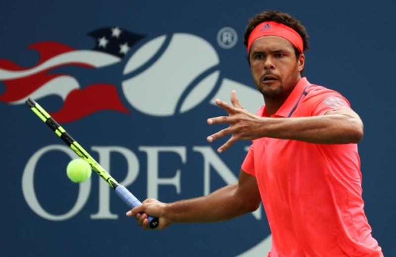 Tsonga et Djokovic sont à l'échauffement sur l'Arthur Ashe