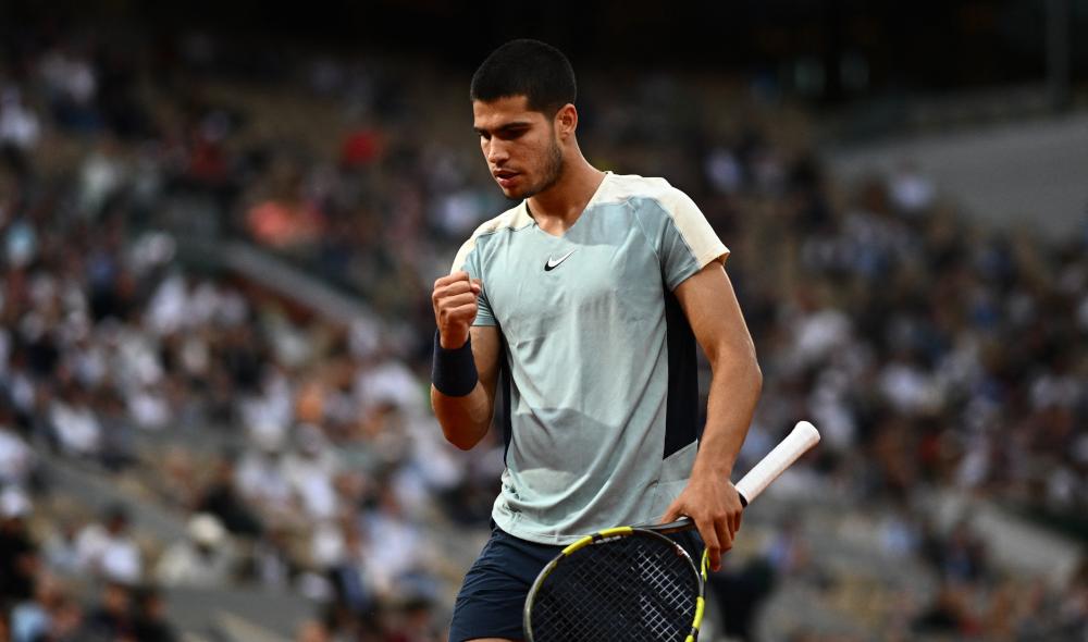 Alcaraz sauve une balle de match pour recoller à 2 sets partout face à Ramos-Vinolas 