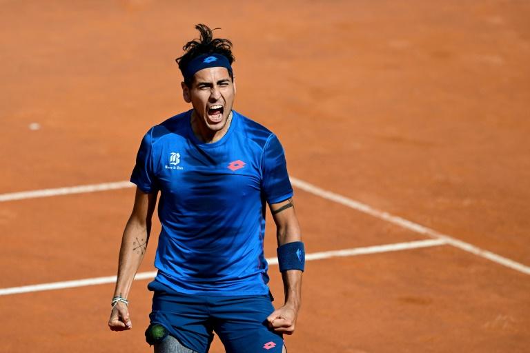 Tabilo s’impose dans la douleur face à Wawrinka et rejoint Djokovic au prochain tour
