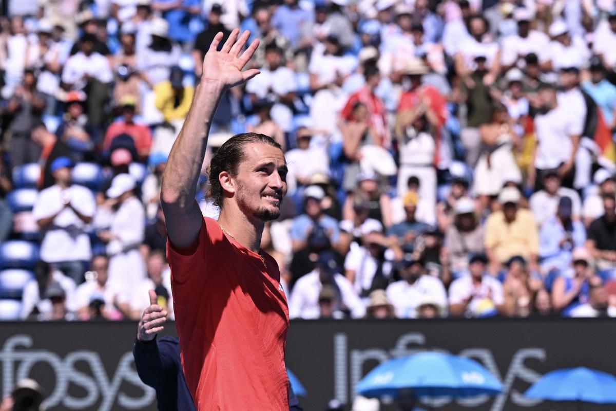 Zverev en finale après l’abandon de Djokovic 