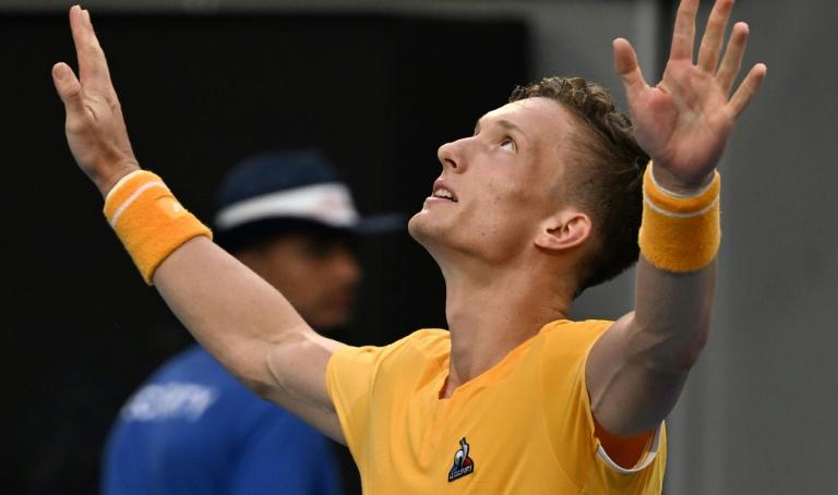 Lehečka s’offre Draper au Queen’s et devient le 2ᵉ finaliste tchèque de l’ère Open