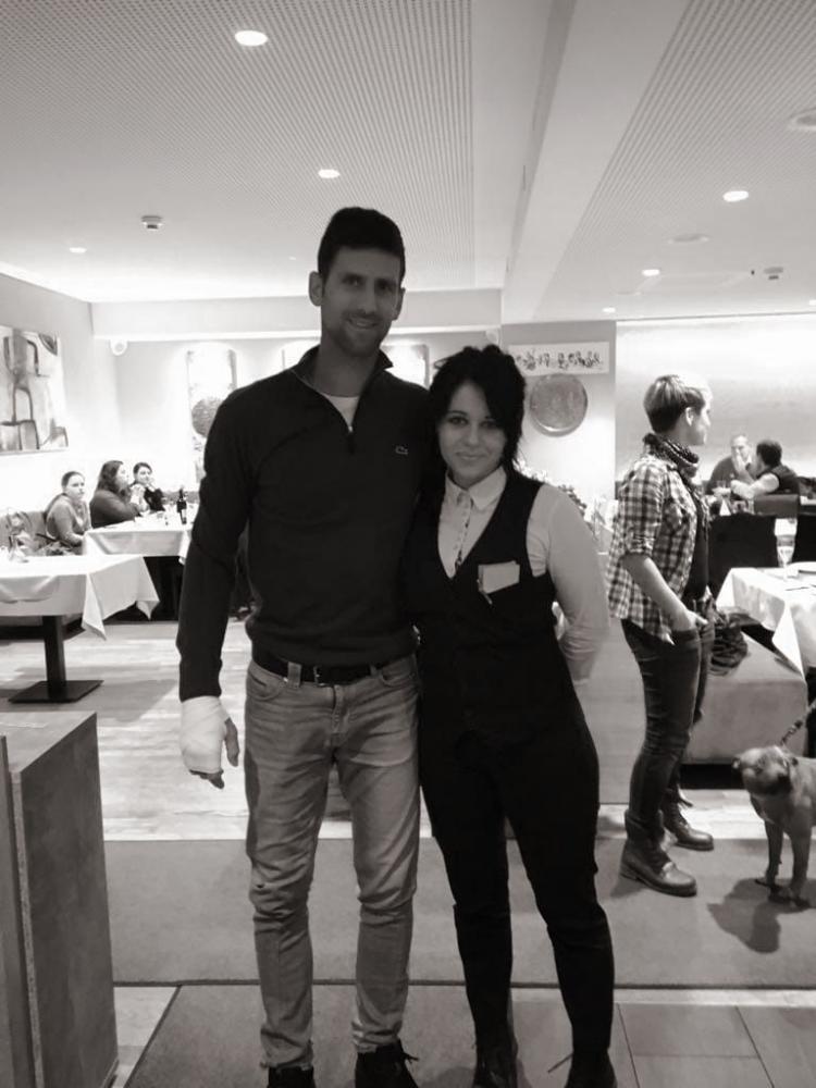 La main bandée de Djokovic