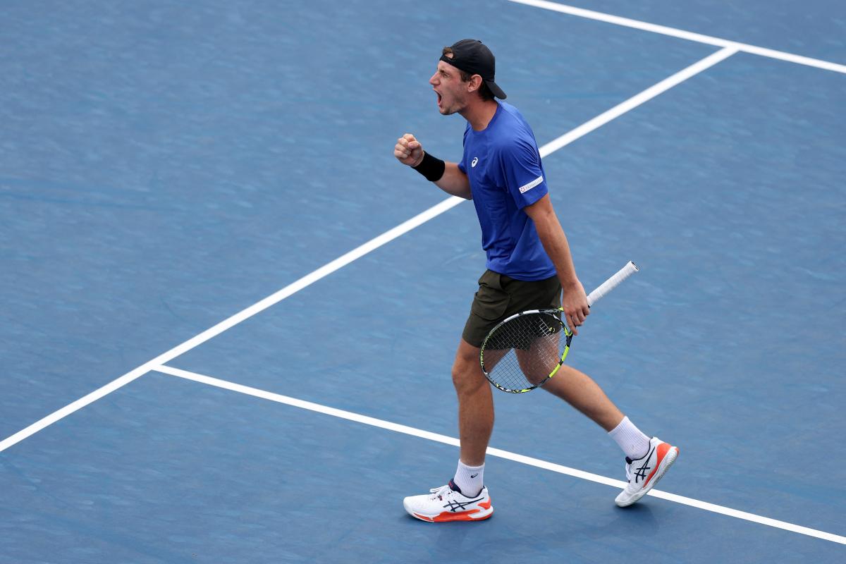 Матстерс 1000 у Парижі: Руа виграє повністю французьку дуель, Бланше вибитий Квінном у кваліфікації