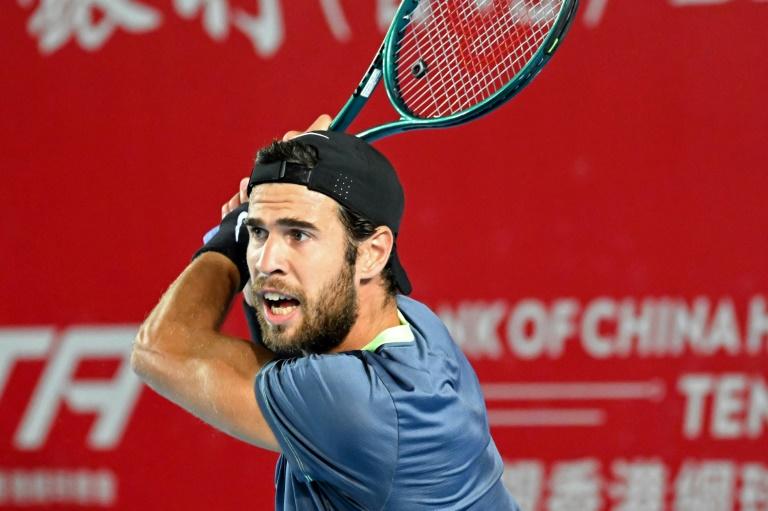 Khachanov enchaîne et rejoint les demi-finales à Vienne