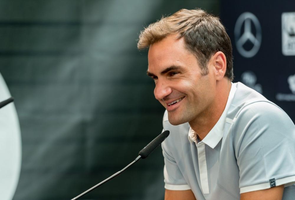 Nouveau look pour Federer, de retour sur les courts à Stuttgart et qui affrontera Haas pour son premier match de la saison sur herbe.