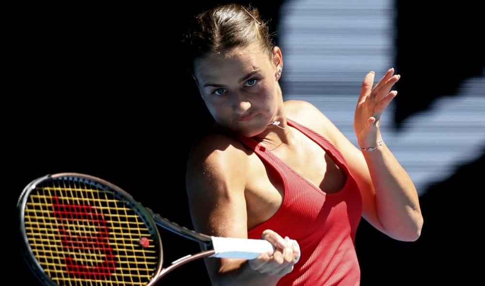 « Elle a dénoncé la guerre et a renoncé à sa citoyenneté russe : elle mérite le respect », Kostyuk s'exprime sur sa poignée de main avec Kasatkina