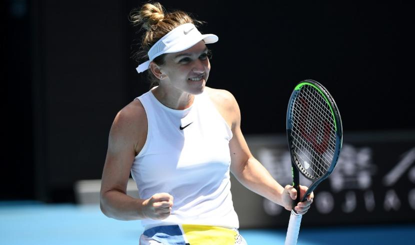 Halep surclasse Kontaveit pour se hisser en demies