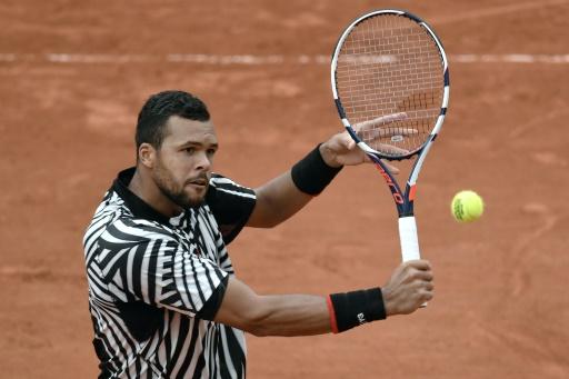 C'est parti entre Tsonga et Gulbis sur le Chatrier 