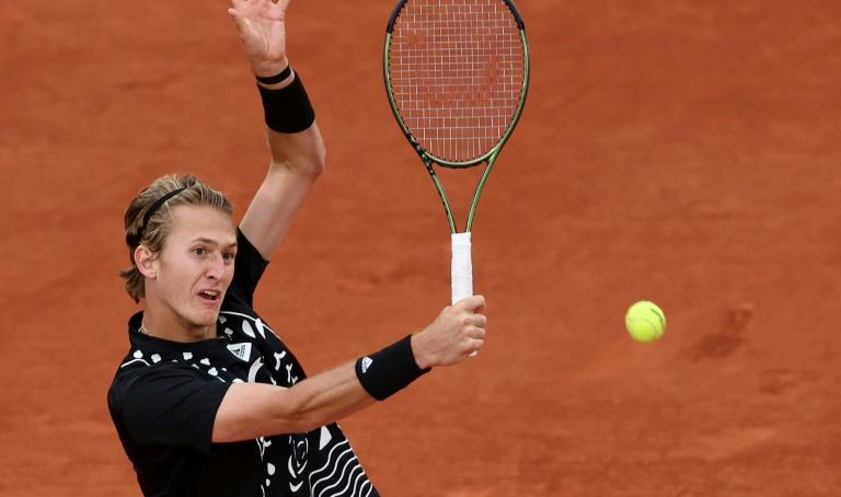 Korda renverse Arnaldi et se qualifie pour le deuxième tour de Barcelone