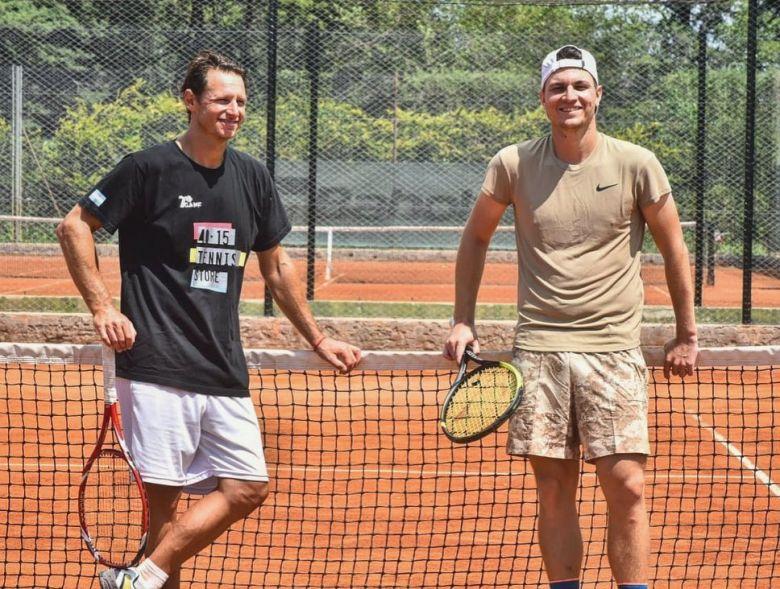 Nalbandian devient coach temporaire de Kecmanovic pendant la tournée sur terre battue en Amérique du Sud a annoncé le Serbe sur Instagram.