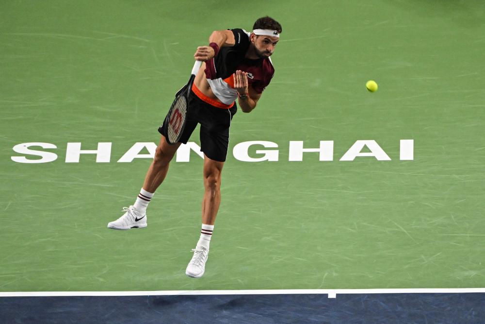 Dimitrov confirme sa victoire sur Alcaraz à Shanghai !