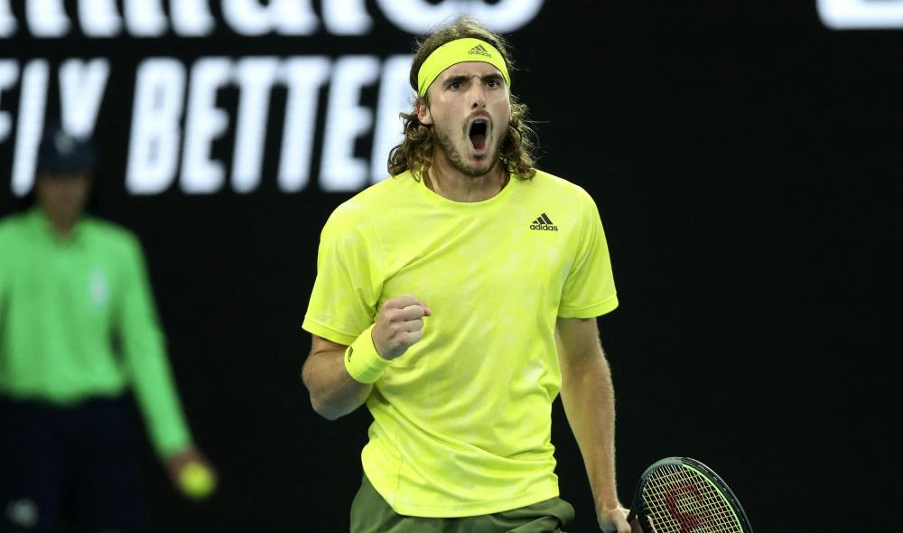 Tsitsipas renverse Nadal et se hisse en demie 
