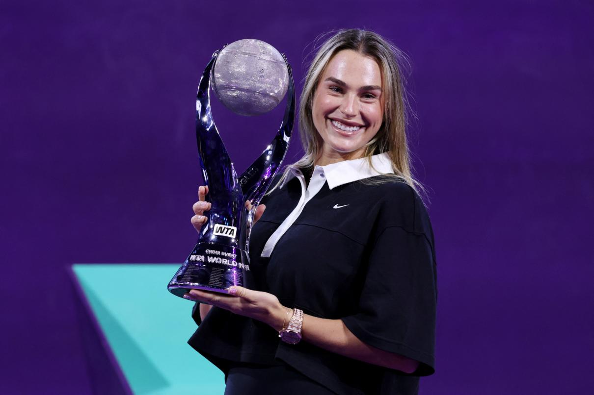 Une consécration avant les WTA Finals : Sabalenka reçoit son trophée de n°1 mondiale à Riyad