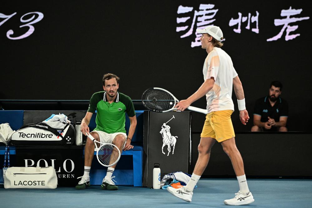 Medvedev et Ruusuvuori au bout de la nuit à Melbourne.
