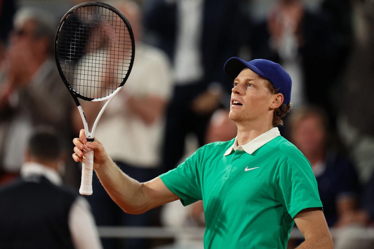 Sinner domine Rublev et rallie les quarts de finale à Roland-Garros
