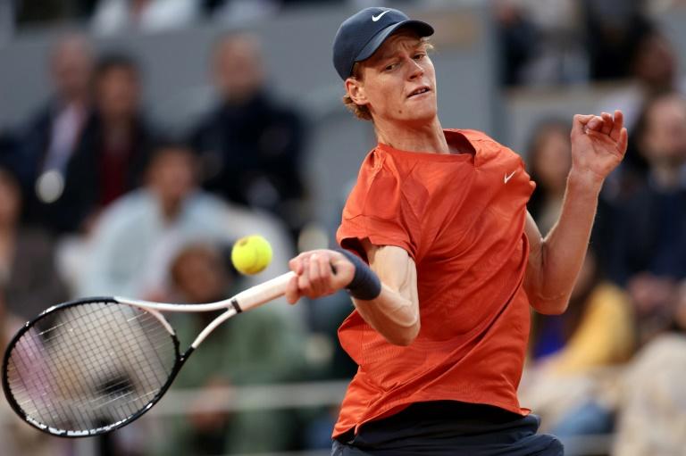 Intouchable, Sinner martyrise Dimitrov et rejoint les demi-finales ! 