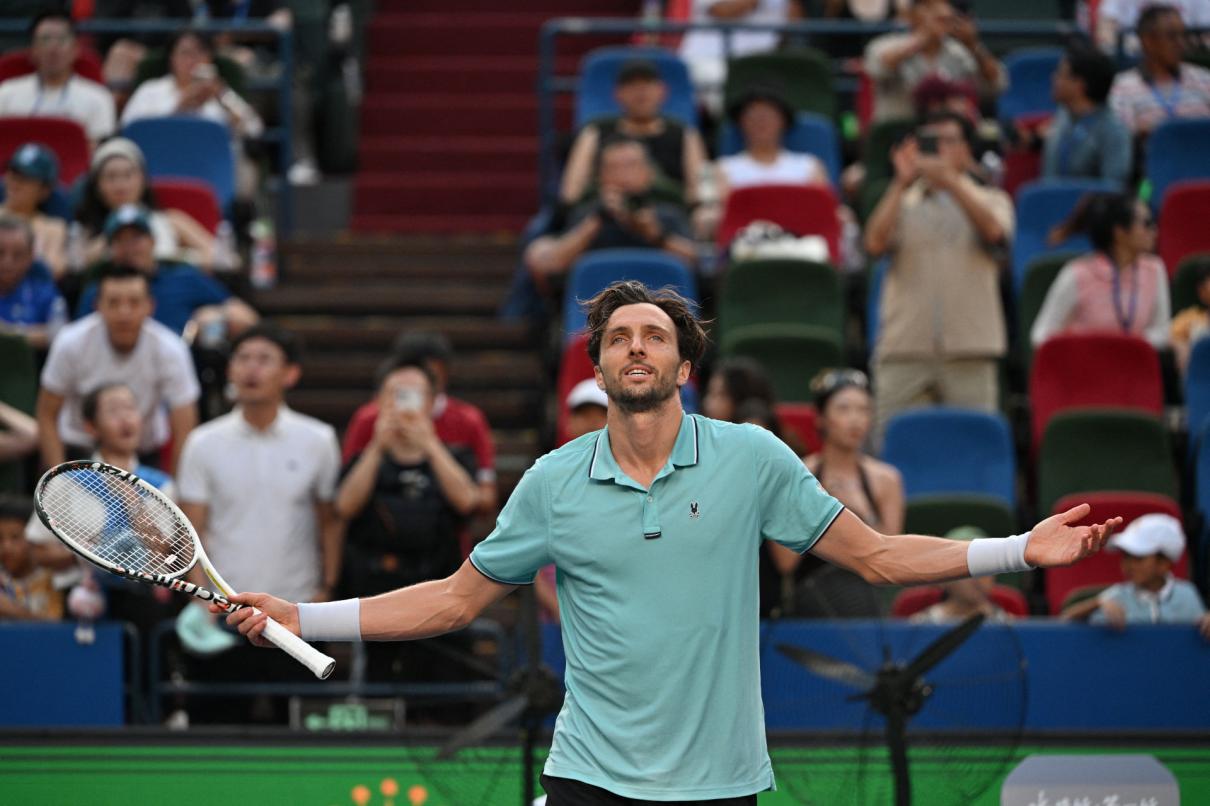 « J’ai vu Atmane, je veux voir Arthur » : la prédiction folle de Maylin sur Rinderknech à Shanghai avant le tournoi