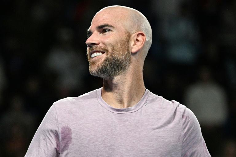 Vidéo - « Ça souffle fort » : quand Mannarino se prend un vent monumental à Shanghai