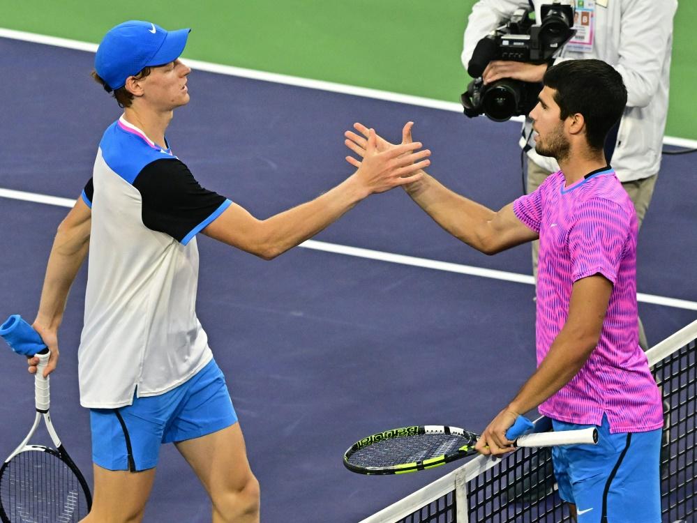 Auger-Aliassime encense Sinner et Alcaraz : « Carlos a connu une ascension unique en son genre, Jannik a énormément progressé »