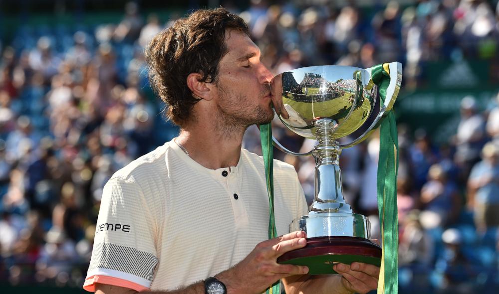 Premier titre ATP pour M. Zverev 