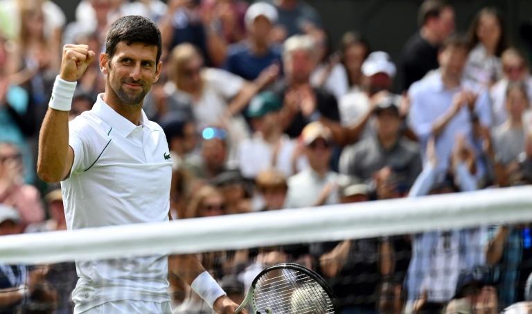 Djokovic mate Tiafoe à l’entraînement !