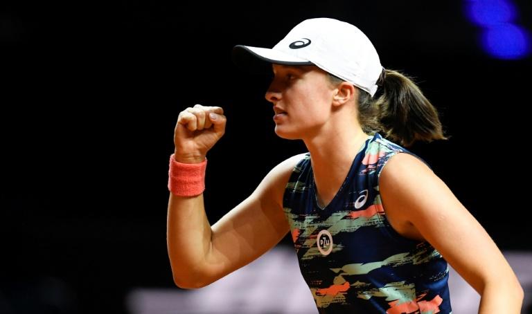 6-0, abandon et toujours invaincue : Swiatek file en huitièmes de finale à Pékin