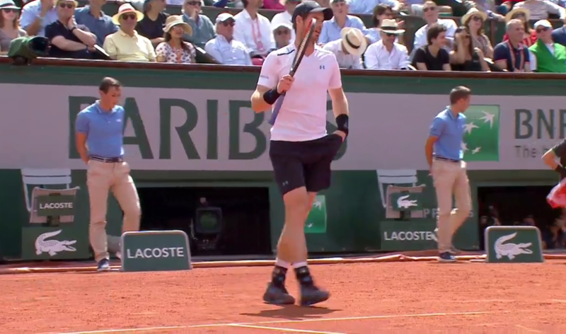 Murray vire en tête face à Wawrinka après 3h00