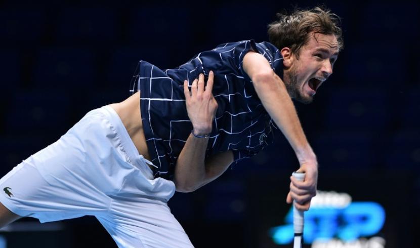 Medvedev recolle face à Nadal 
