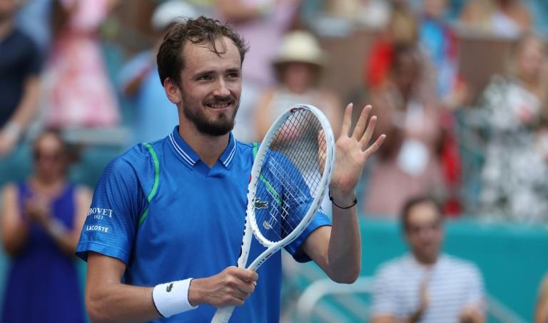 Medvedev succède à Alcaraz à Miami 