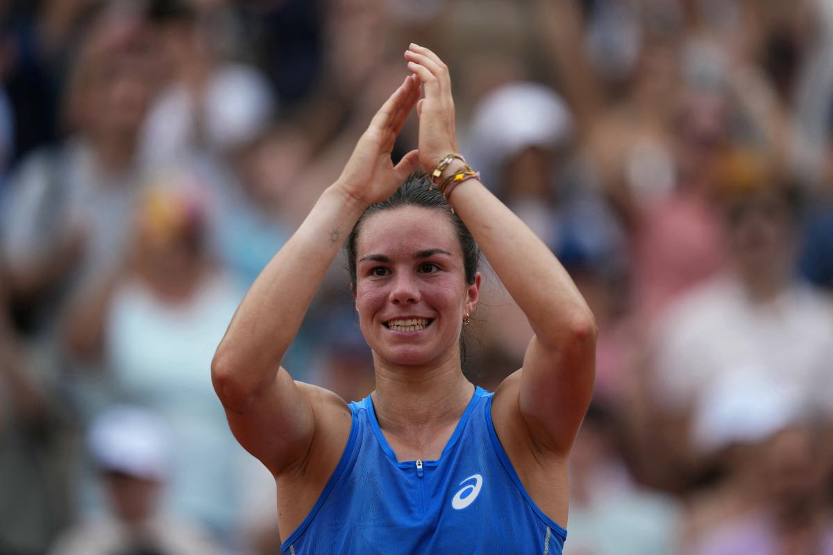 Efter nästan 3 timmar och 30 minuters kamp och en första seger i WTA 1000: Boisson besegrar Galfi i Peking
