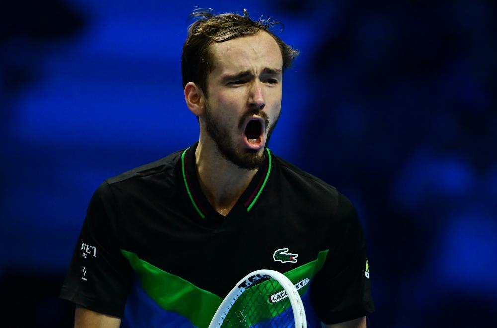 Zverev scuttles and lets Medvedev join the semi-finals!