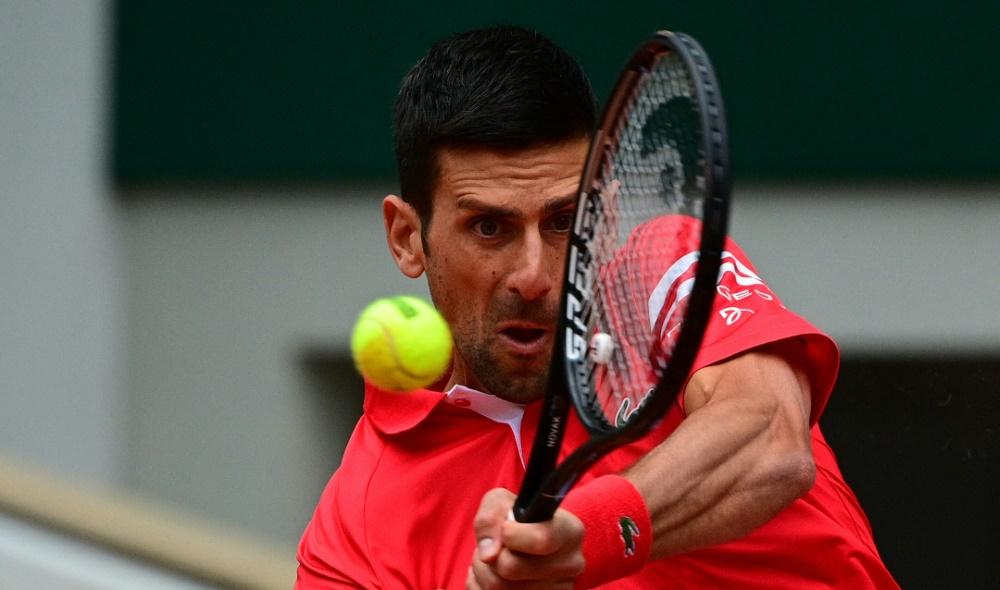 C'est parti entre Djokovic et Berrettini devant les 5 000 spectateurs du Chatrier