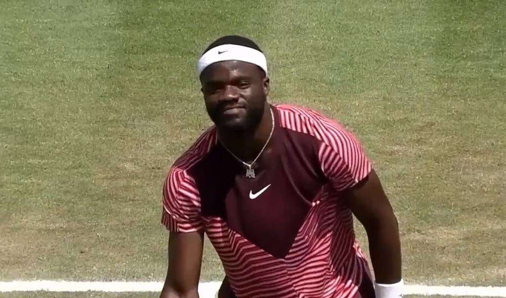 Insolite - Le Air Shot de Tiafoe à Stuttgart.