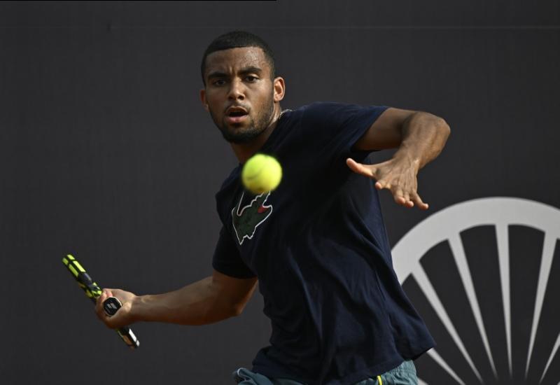 Titré à Bordeaux, Fils se rassure avant Roland-Garros