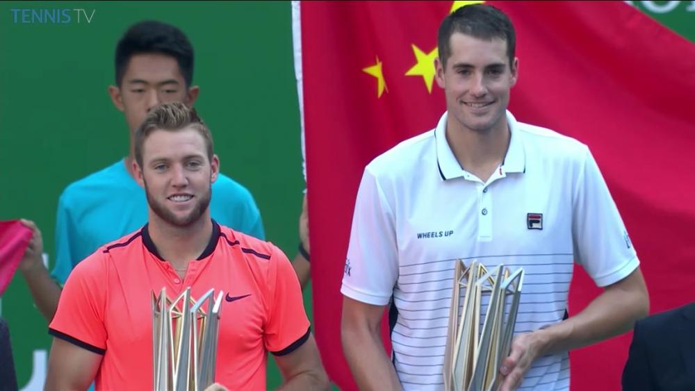 Isner et Sock remportent le titre en double à Shanghai après leur victoire en deux sets 6-4 6-4 face à la paire Kontinen/Peers