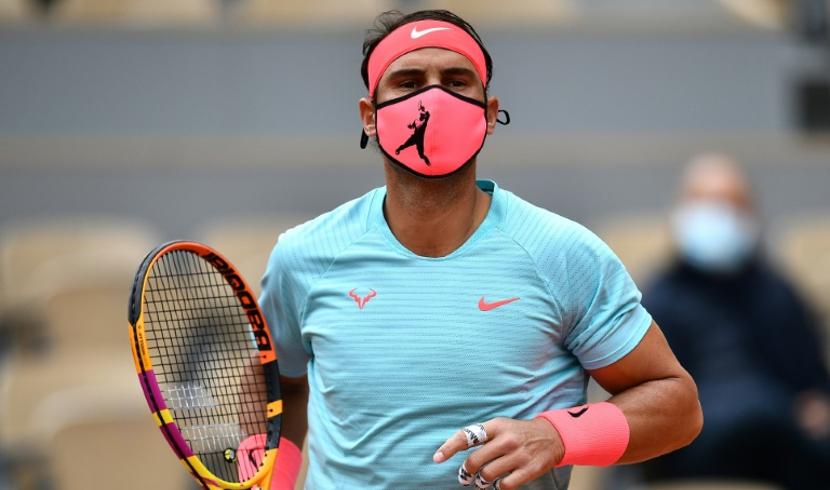 Nadal en piste sous le toit du Chatrier