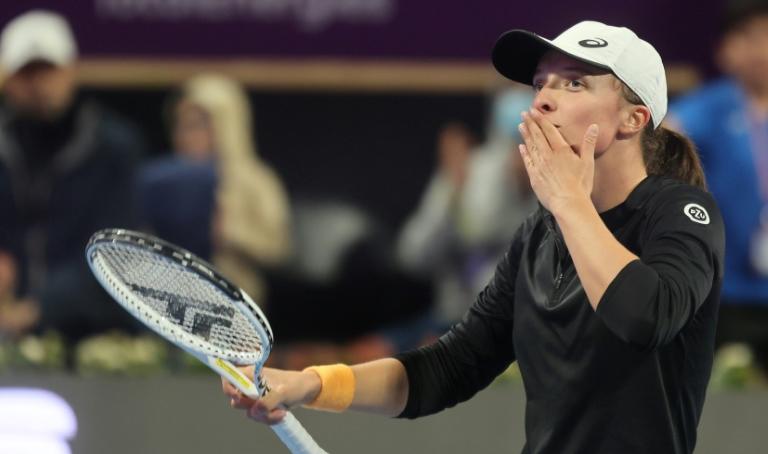 Swiatek conserve son titre à Doha 
