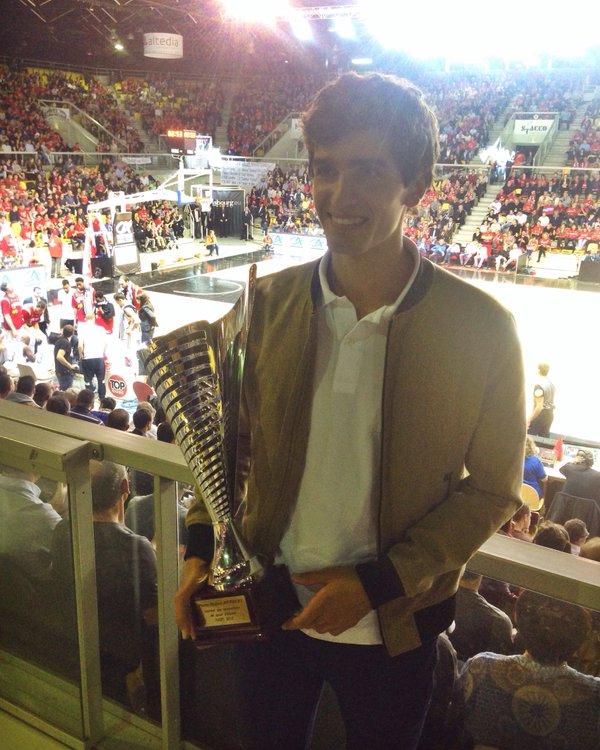 Pierre-Hugues Herbert élu sportif alsacien de l'année devant le club de basket de la SIG (Strasbourg), finaliste de la Coupe d'Europe.