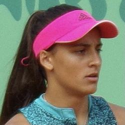 Maria Lourdes Carle
